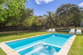 Villa Syrene - Pool and Spa Retreat Rye
